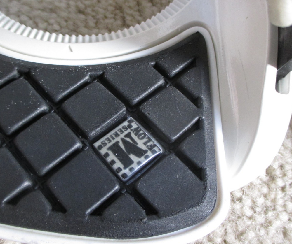 Flow Essence women's Snowboard Bindings Size Medium