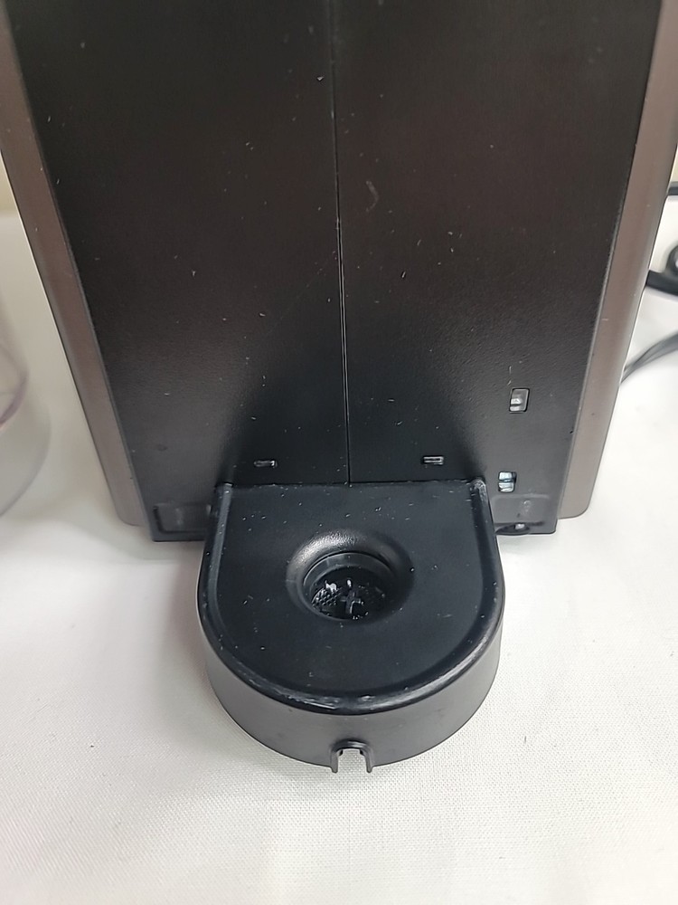 Nespresso Pixie Type C60 Coffee Espresso Machine