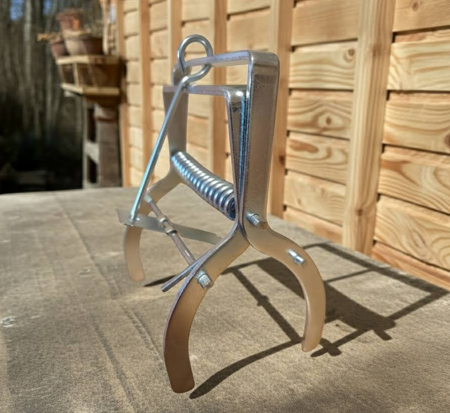MoleSlayer Mole Trap by Modern Mole Trapping & Supplies (6 Mole Traps)