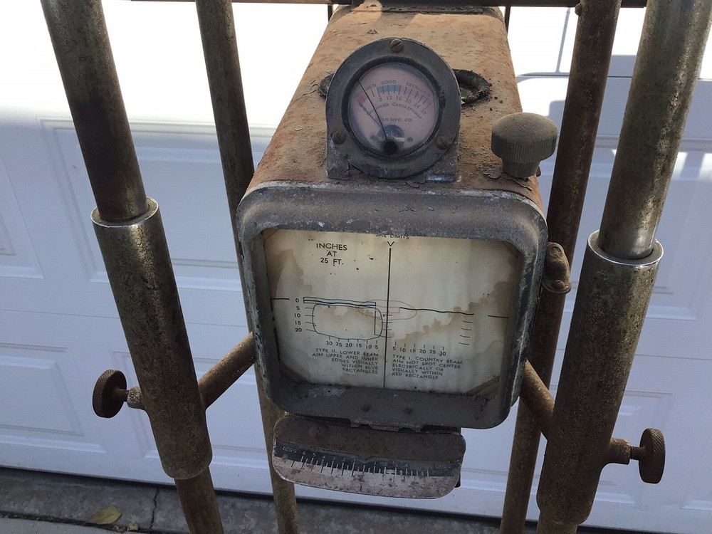 BEAR HEADLIGHT TESTER MODEL 555 VINTAGE AUTOMOTIVE TOOL