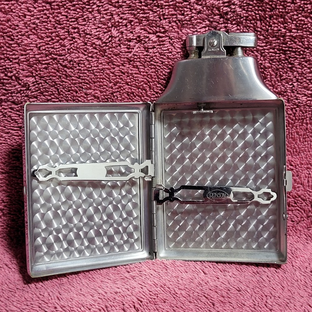 Vintage Ronson Mastercase Lighter & Cigarette Case Combination