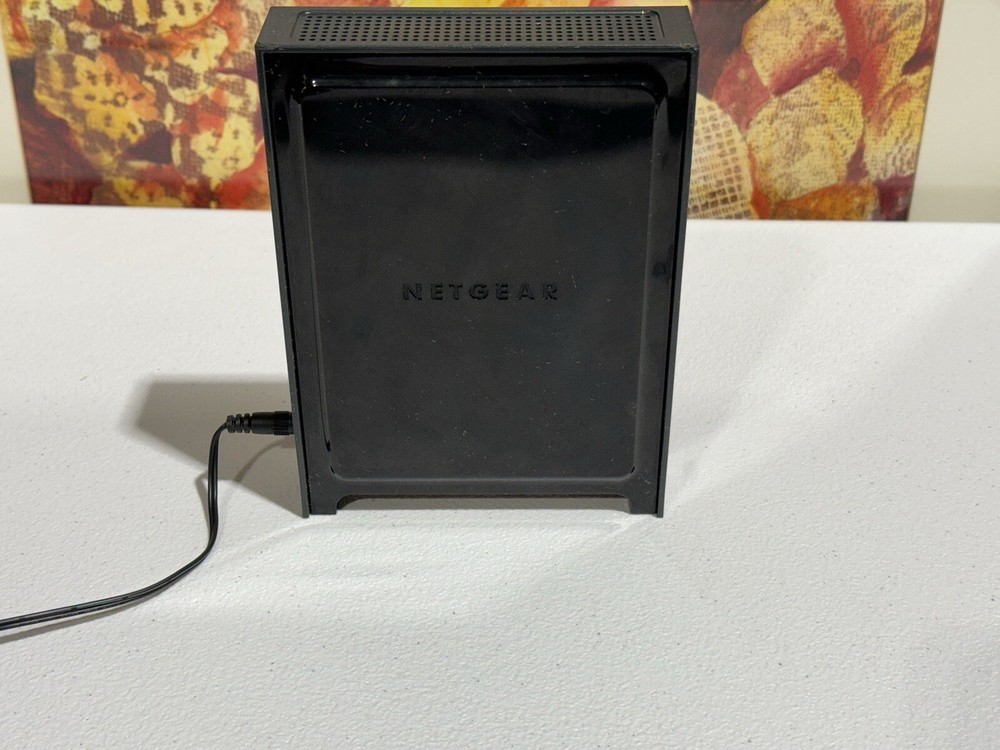 Netgear Universal WiFi Range Extender Wireless Extender WN2000RPT
