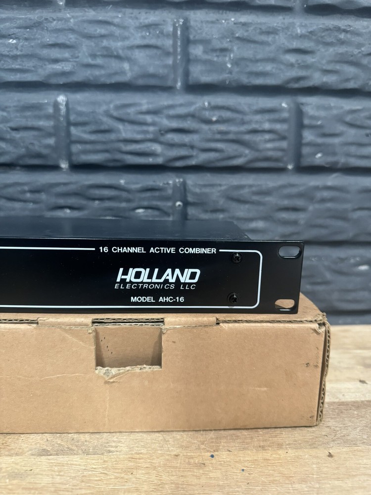 Holland Electronics Corp. Model AHC-16 - 16 Channel Active Combiner