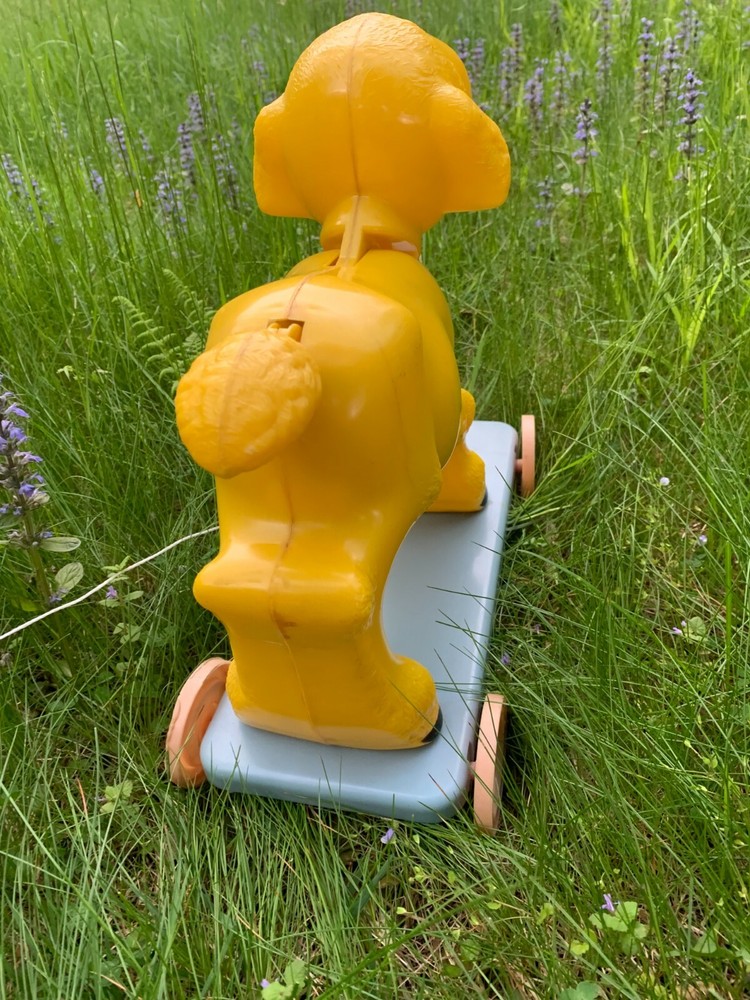 vintage lamb pull toy, hard plastic, 1950s Knickerbocker, head bobs