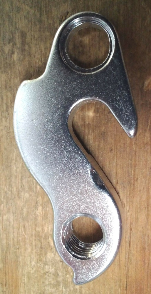 REPLACEABLE BICYCLE DERAILLEUR HANGER FRAME DROPOUT # 49 NEW