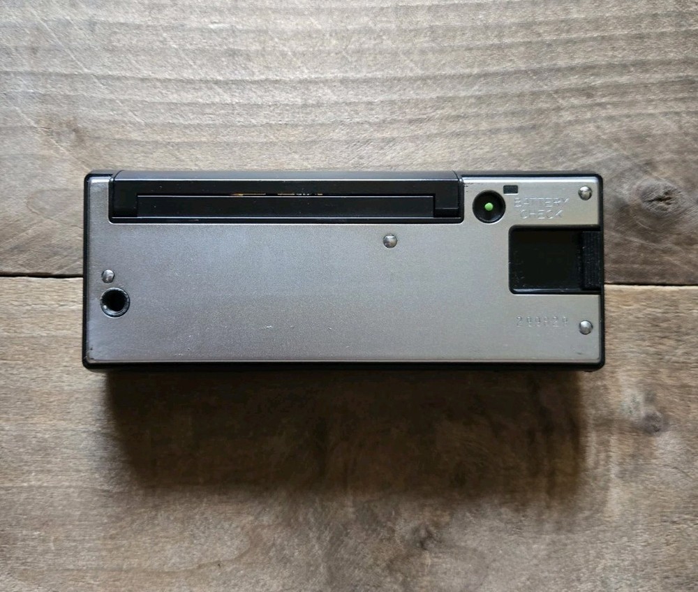 Vintage Kodak Pocket Instamatic 60 Camera w/ Beltloop Case UNTESTED