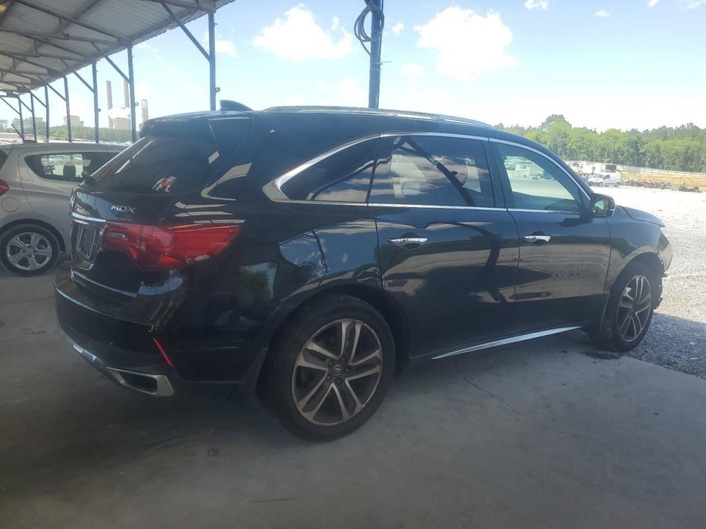 MDX 2017 Glove Box 4694809