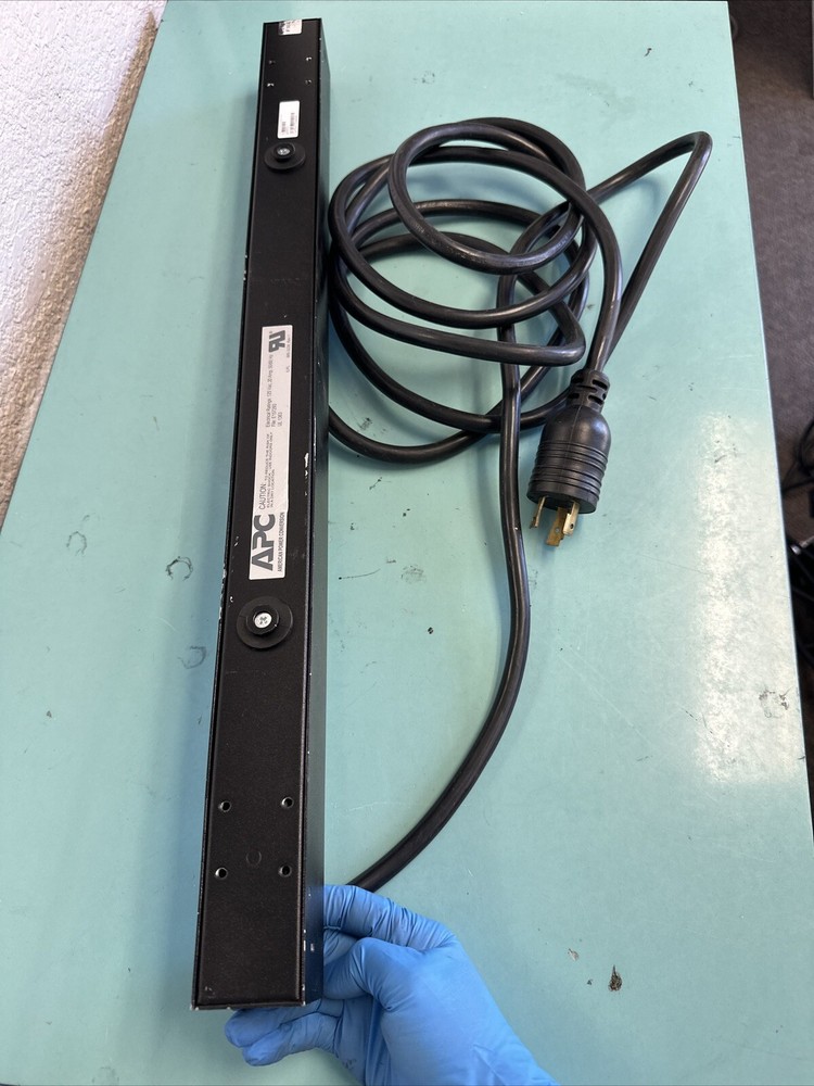 Schneider Electric APC Basic Rack PDU AP9551