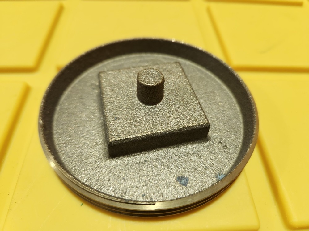 HEAVY-DUTY BRASS THREADED FLUSH CLEANOUT PLUG COUNTERSUNK SQUARE HEAD 3 in, 3"