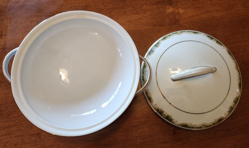 Noritake Warrington 6972 Casserole Covered Dish