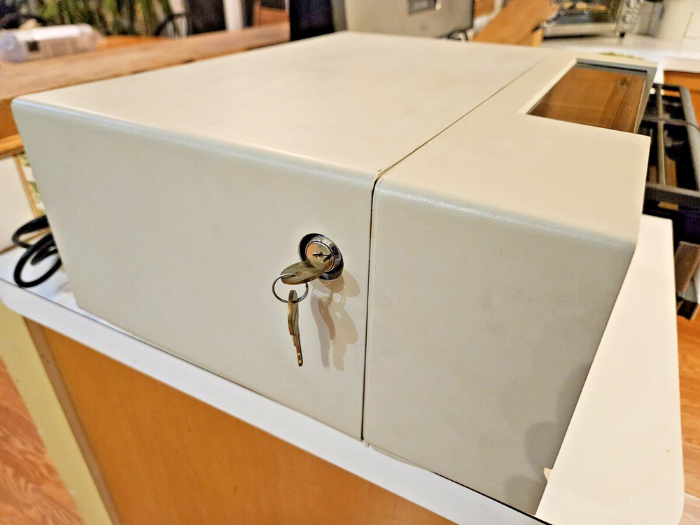 ADIC Dat Autochanger Autoloader Tape Drive with 2 DAT tapes