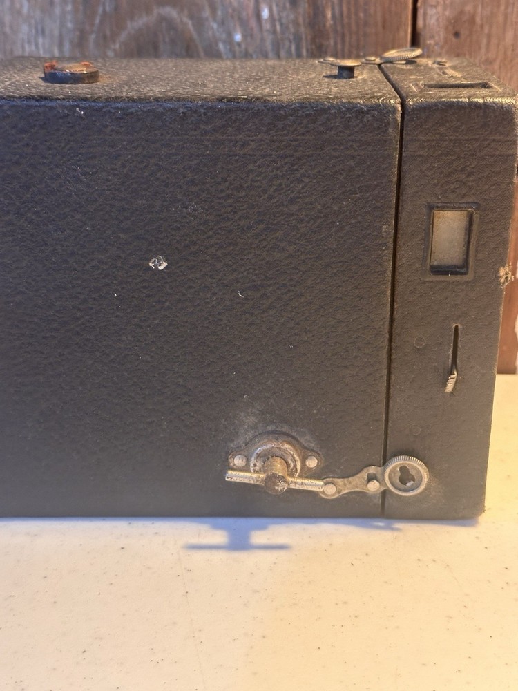 Brownie No2A Model B Vintage Camera
