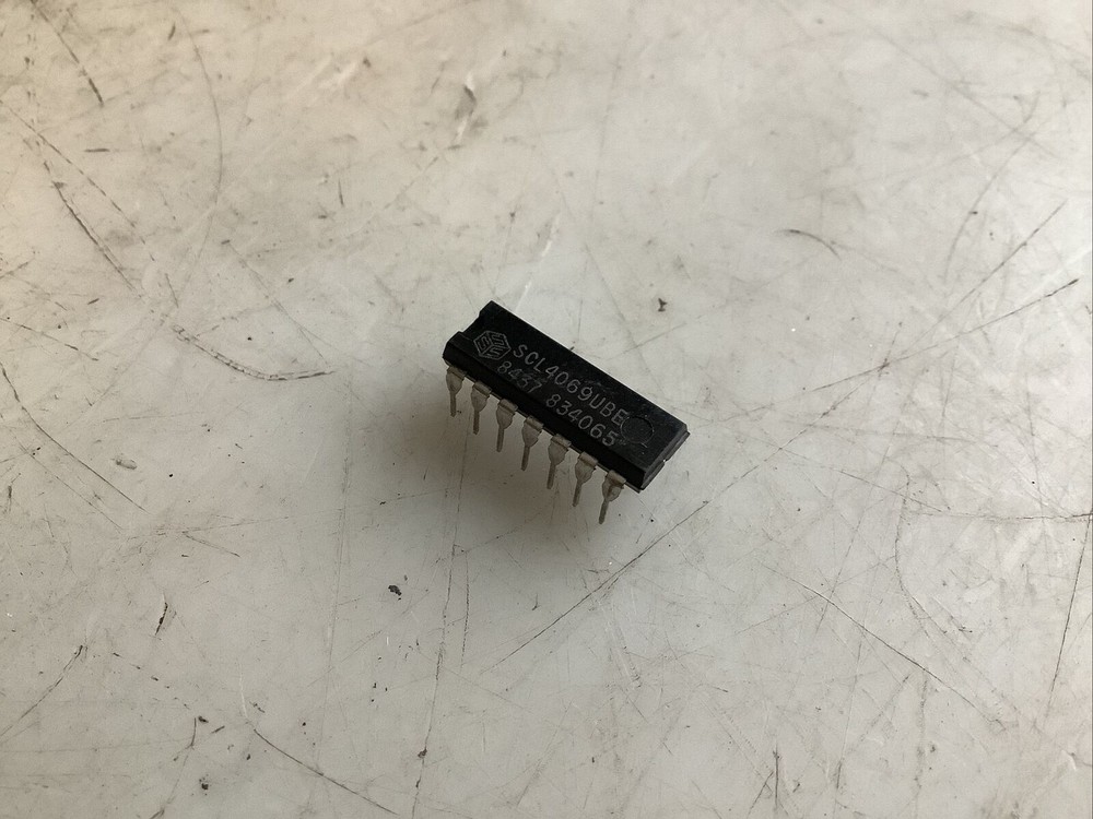 SOLID STATE SCIENTIFIC SCL4069UBE HEX INVERTER - QTY 9