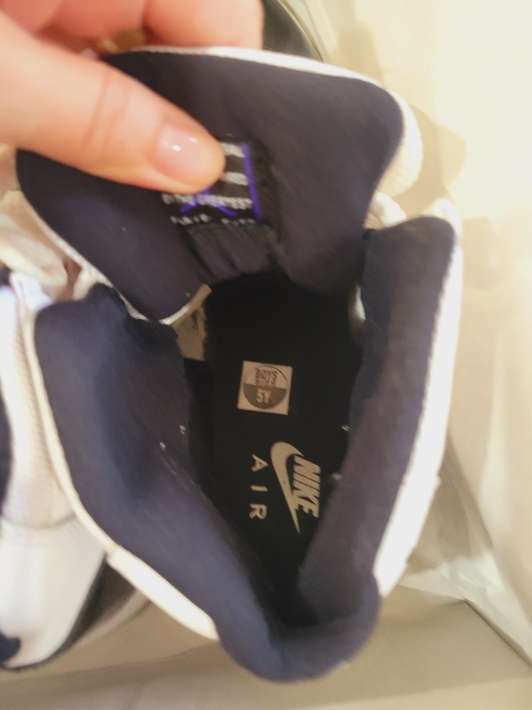 Air Jordan 11 Retro Size 5GS