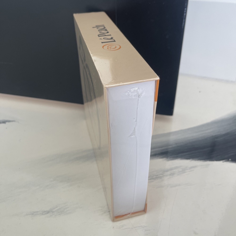 NIB Lé Peach Muscle Stimulator EMS