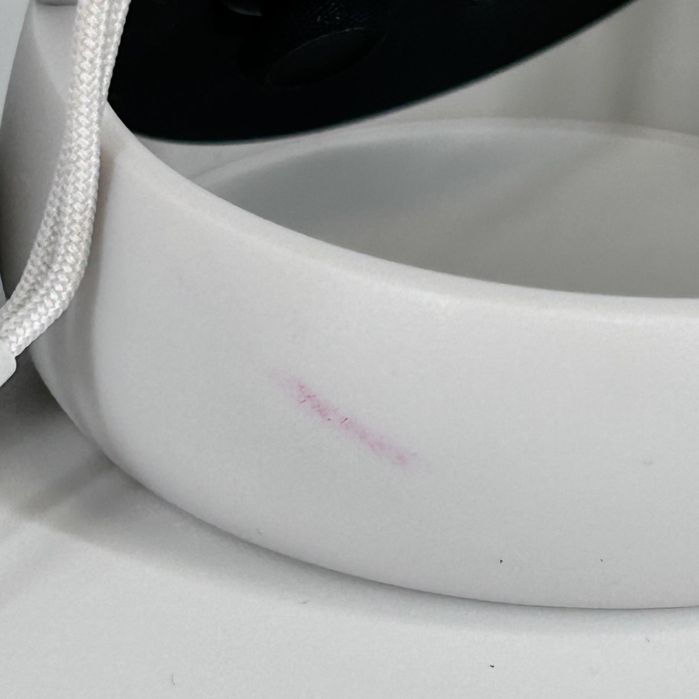 Meta Quest 2 VR Headset 128GB w/ Charger/Controllers/Regular Strap - Good