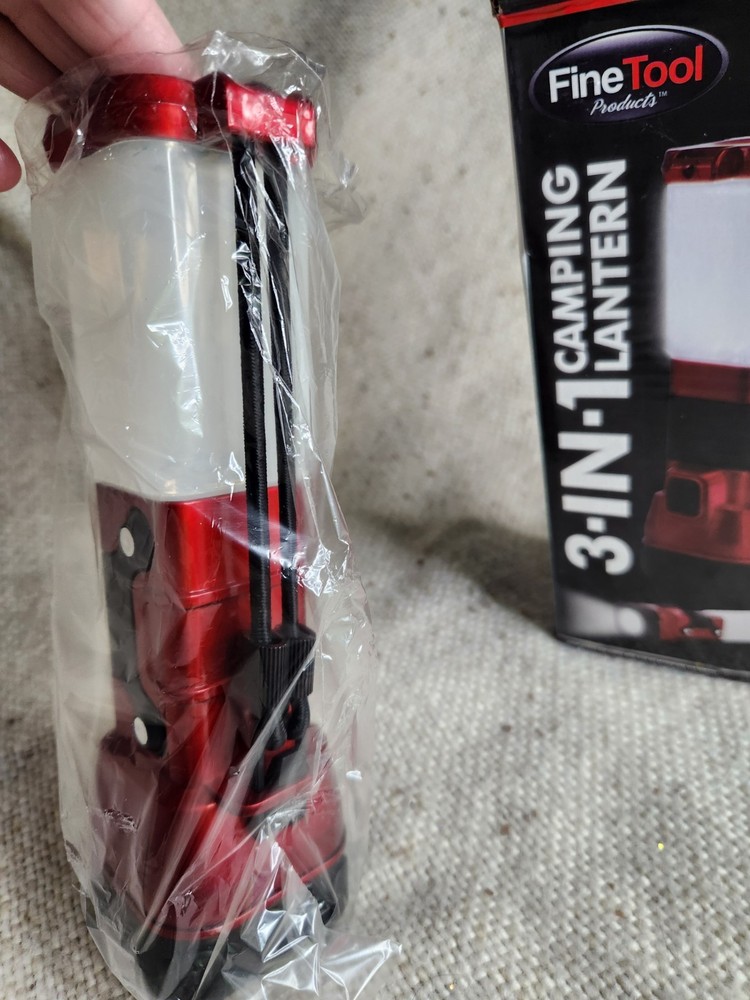 3-IN-1 FLASHLIGHT / LANTERN COMBO Camping Red New Open Box