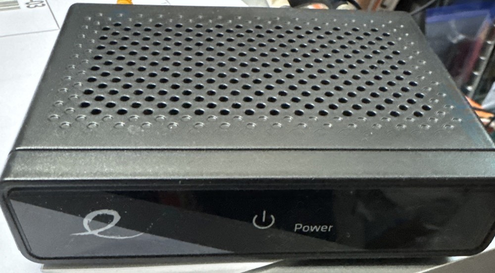 Evolution Model DMS2004UHD With cords And HDMI