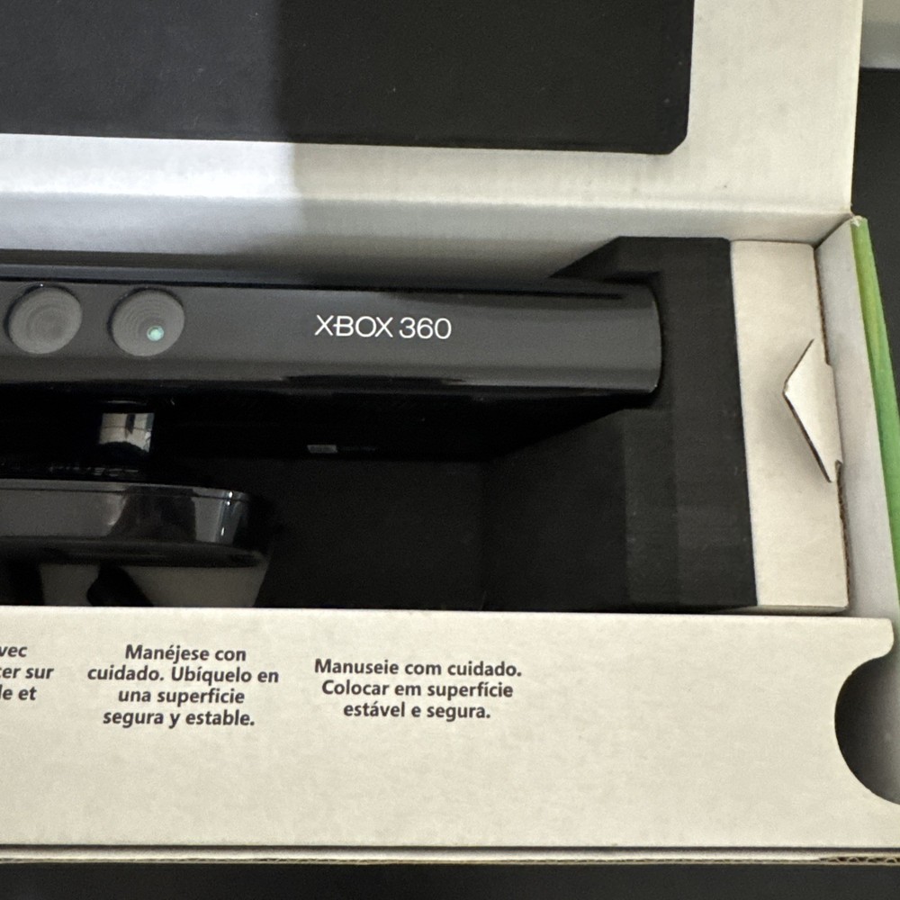 Microsoft Xbox 360 Kinect Sensor -includes KINECT ADVENTURES
