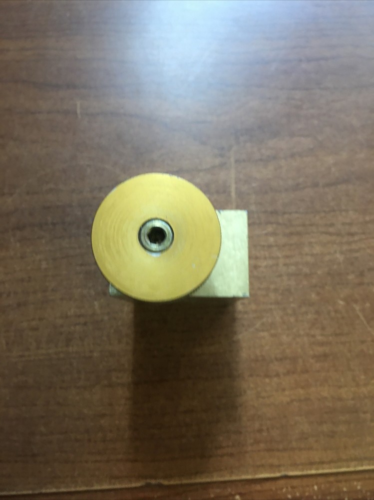 John Deere AE49952 Control Valve