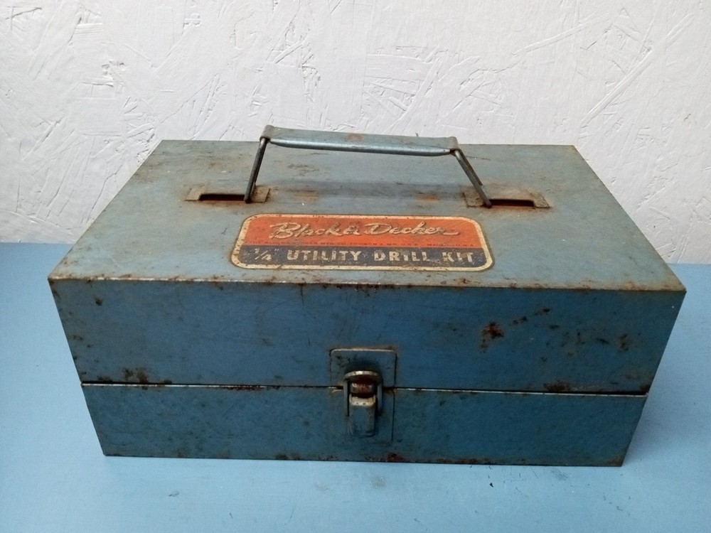 Vintage Black & Decker Utility Drill Kit Tool Box (LL)
