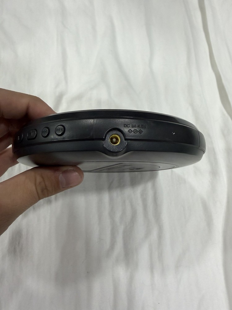 Sony Walkman CD Player D-EJ017CK Portable