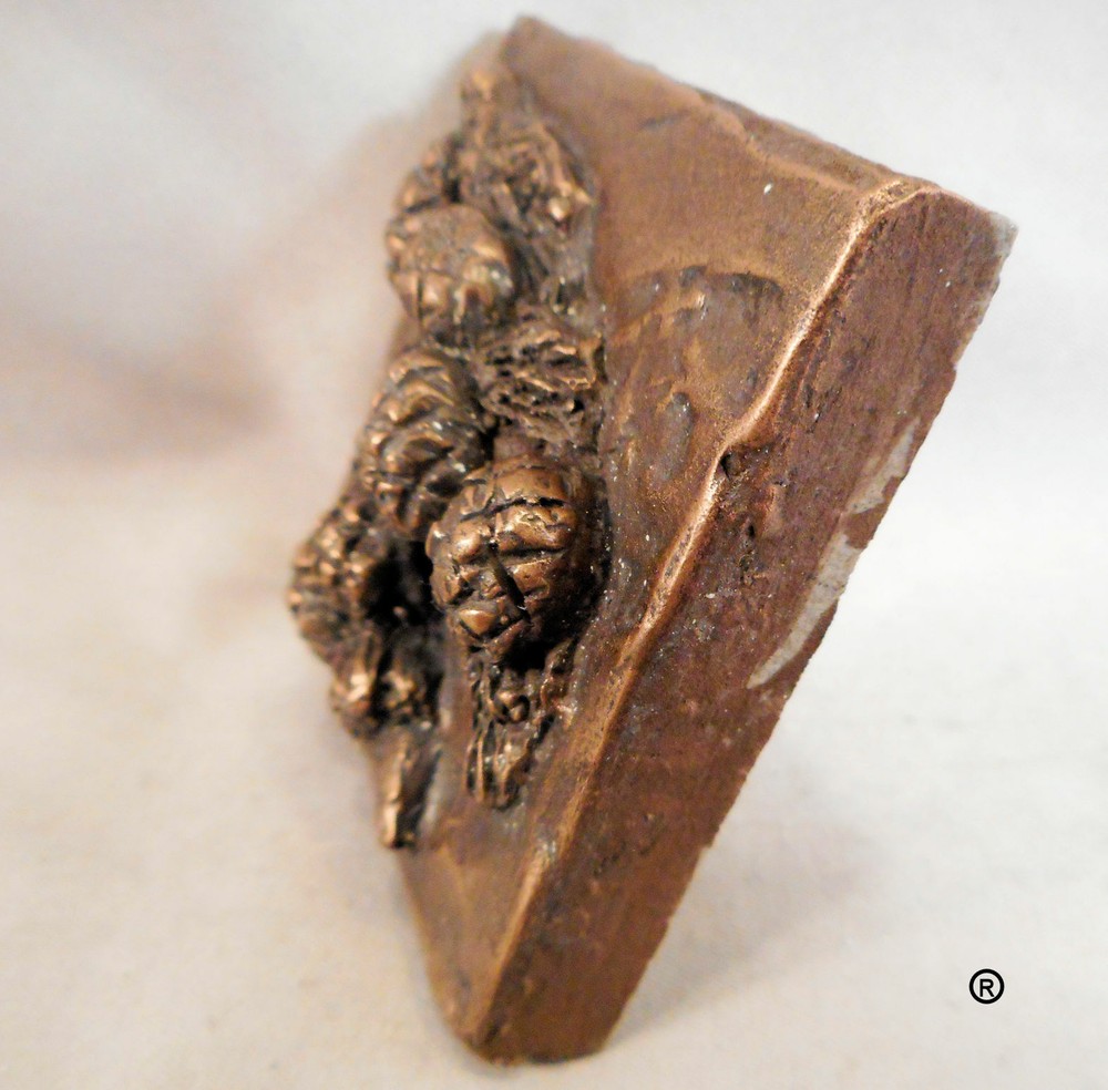 Bronze Pinecones Decorative Dot