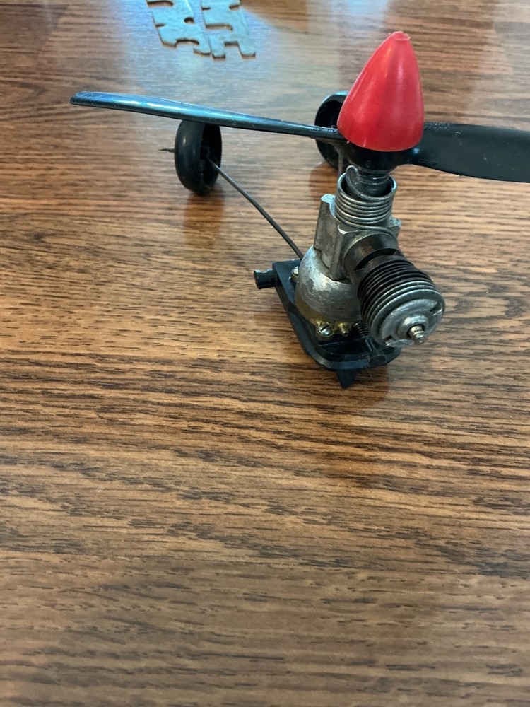 Rare Vintage Cox Model Engine, used.