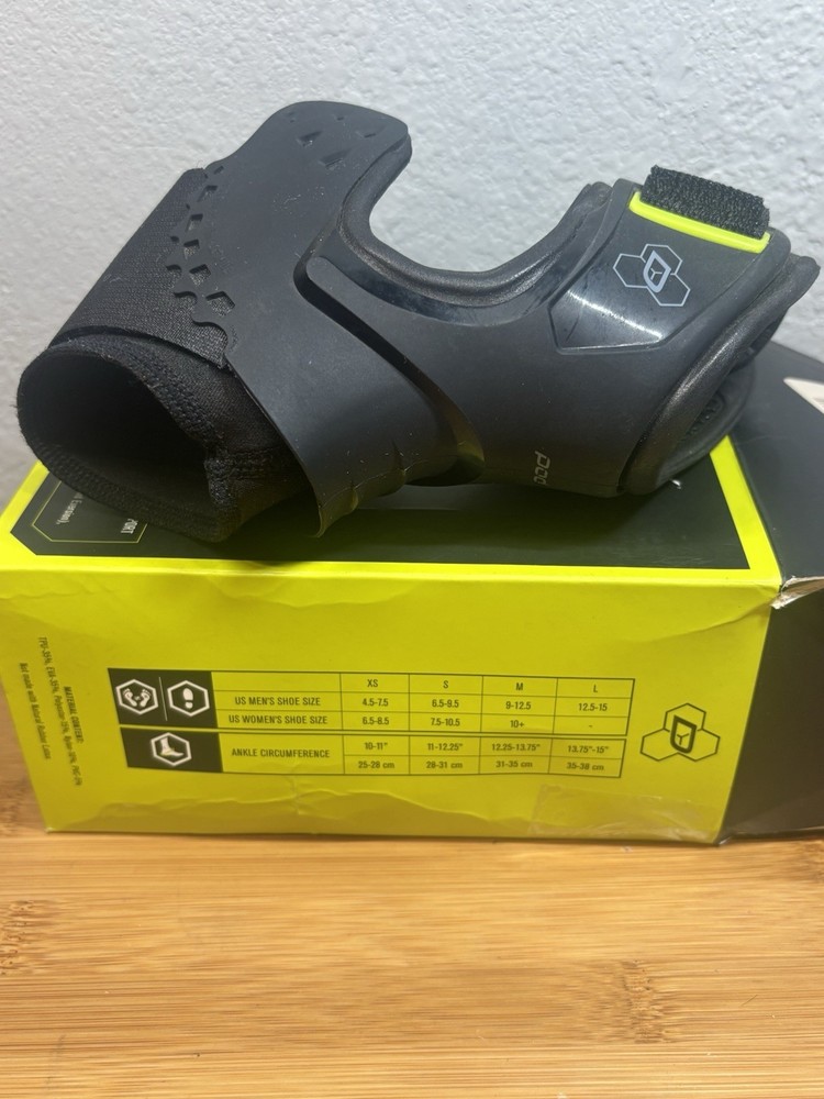 DonJoy Performance-Pod Ankle Brace Left Small Black.
