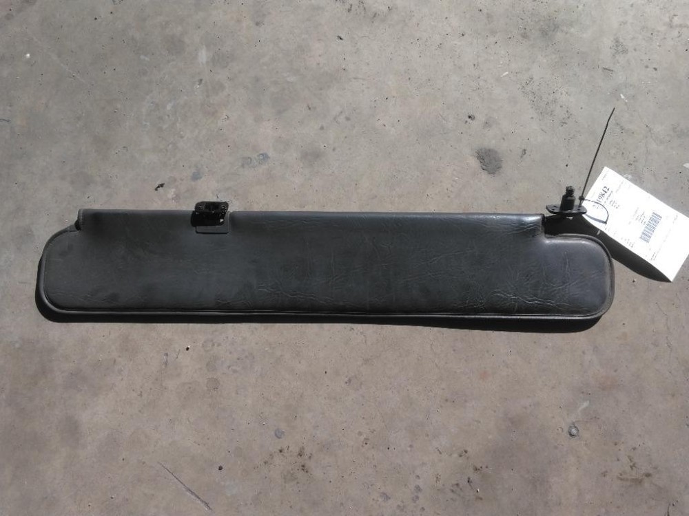 Replaces 2003 FREIGHTLINER FL80 INTERIOR SUN VISOR , MD