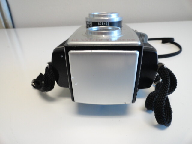 Kodak Brownie Reflex 20 Camera - Untested