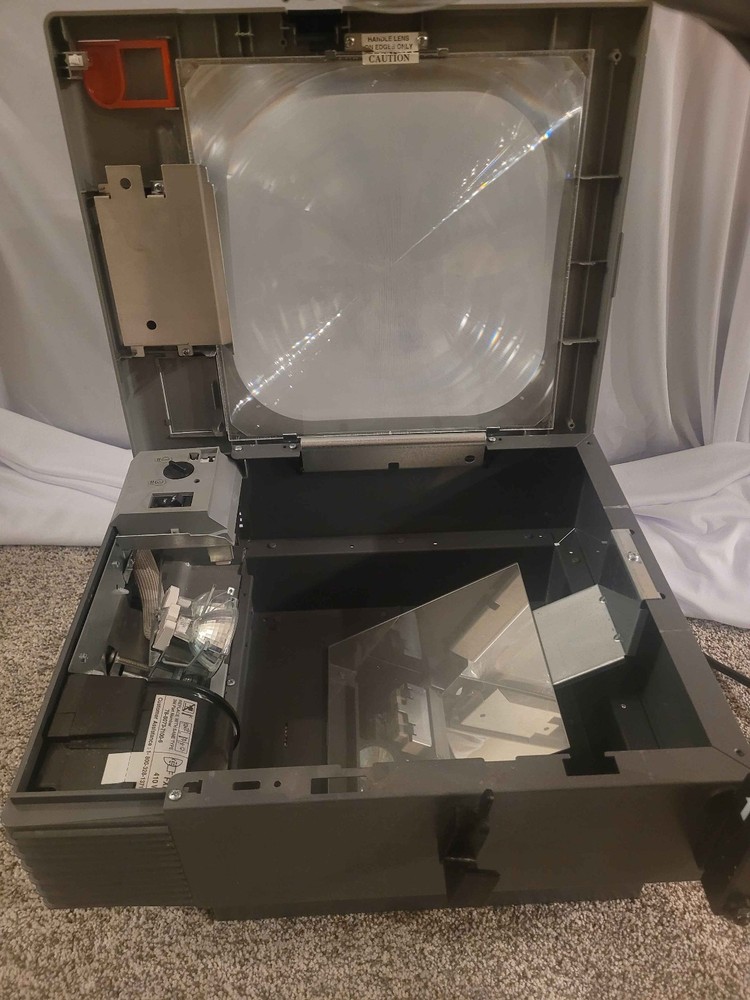 3M 9085 Overhead Transparency Projector