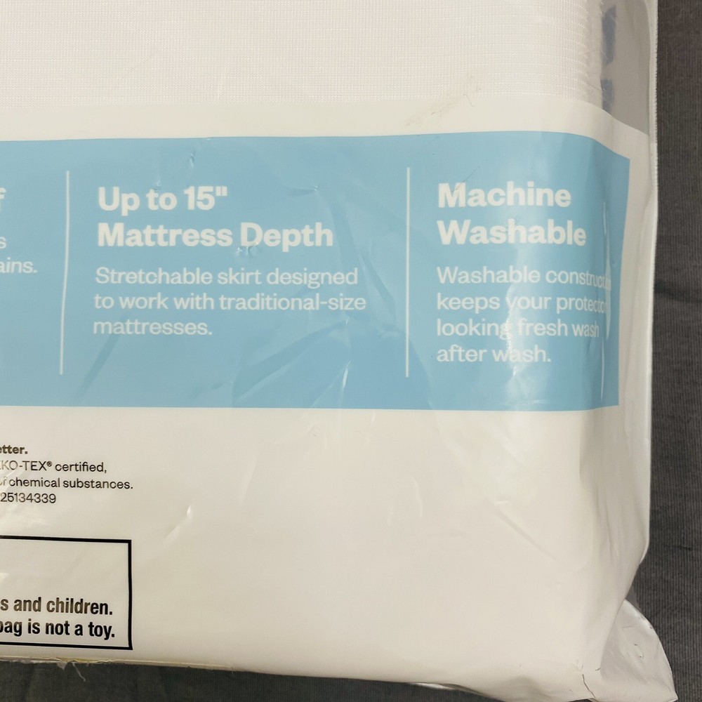 Full Cooling Mattress Protector - Room Essentials~Waterproof~15" Depth NEW