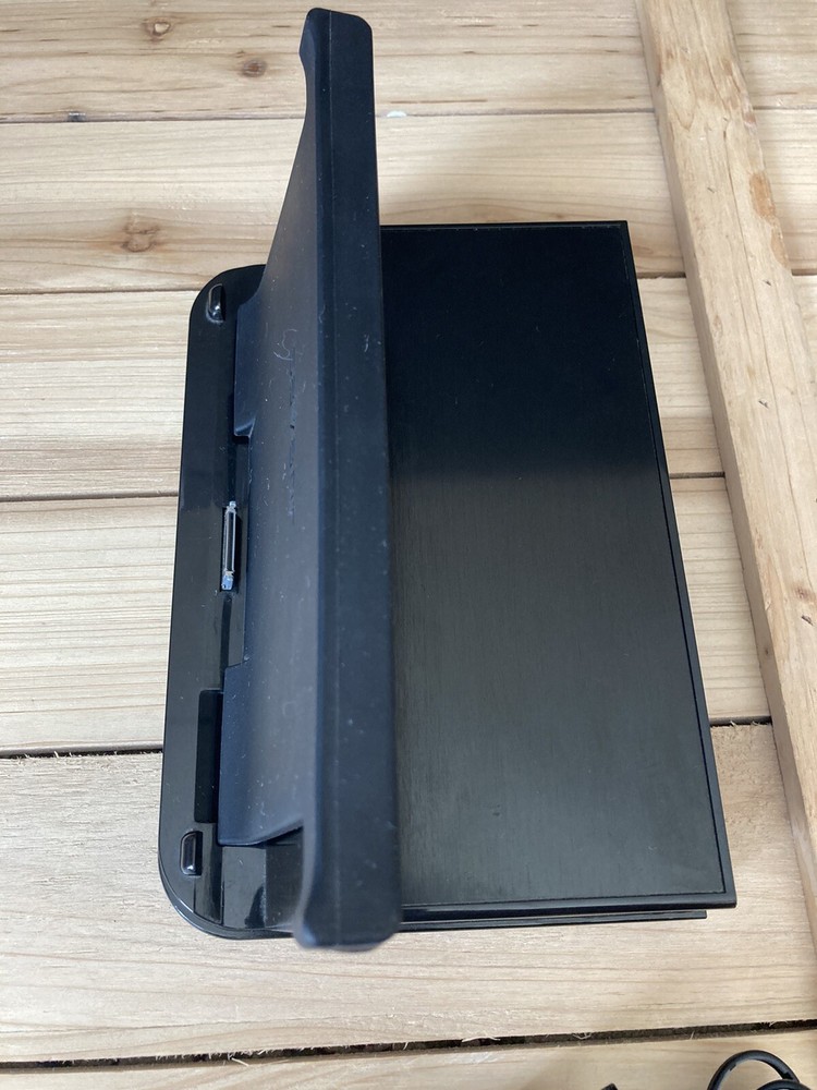 Savant DCD-100B-06 Table Top Charging and Control Dock for iPad 2 1