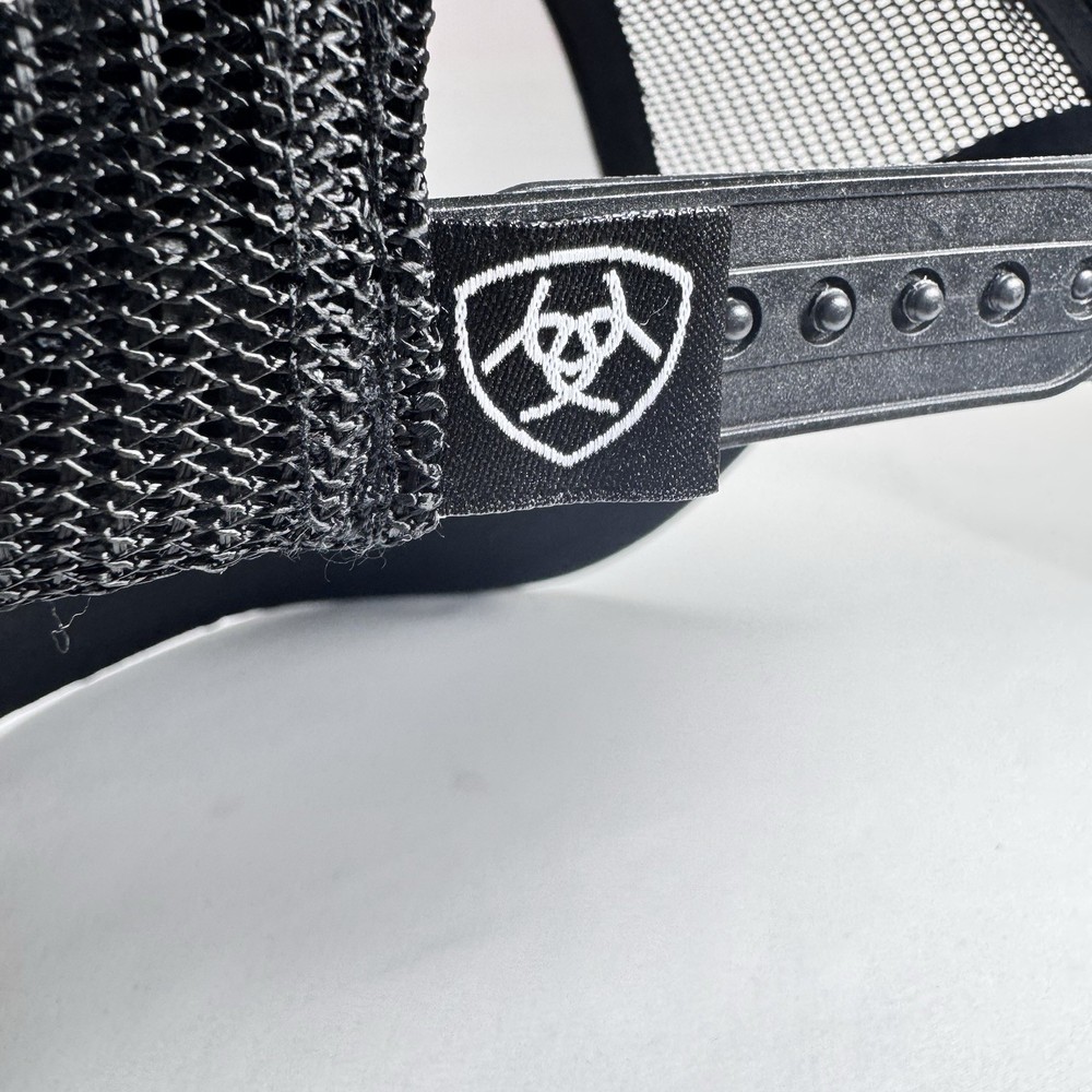 ARIAT Snapback Adjustable Mesh Cap Black & Striped Multicolored (#82)