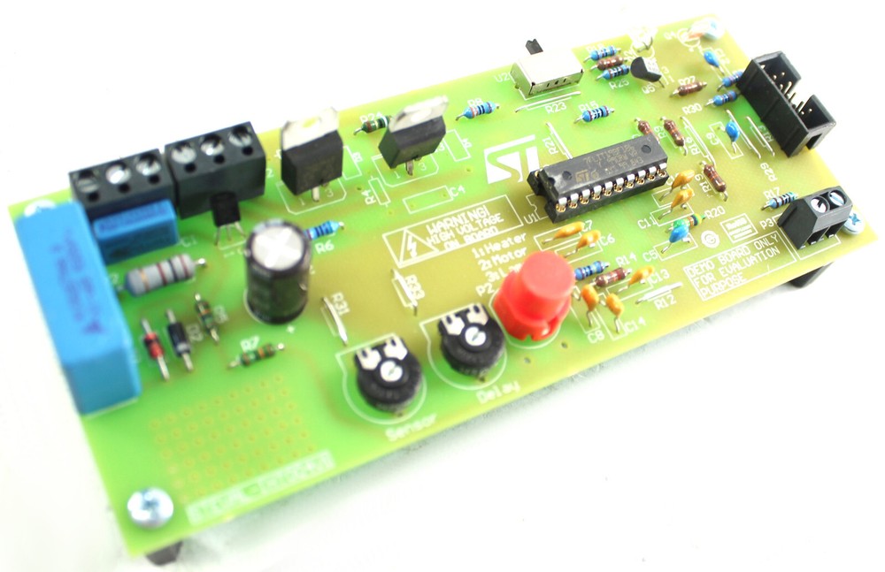 STMicroelectronics STEVAL-IHT004V1 Triac Controller Power Management Evaluation