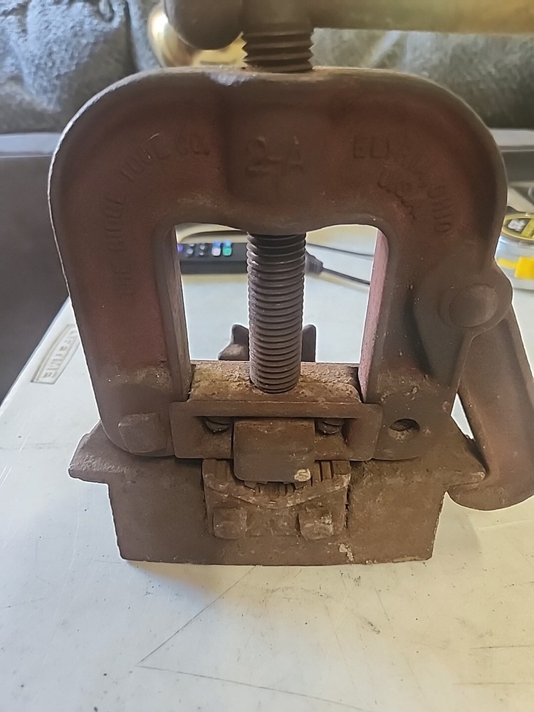 The Ridge Tool Co Pipe Vise Elyria, Ohio
