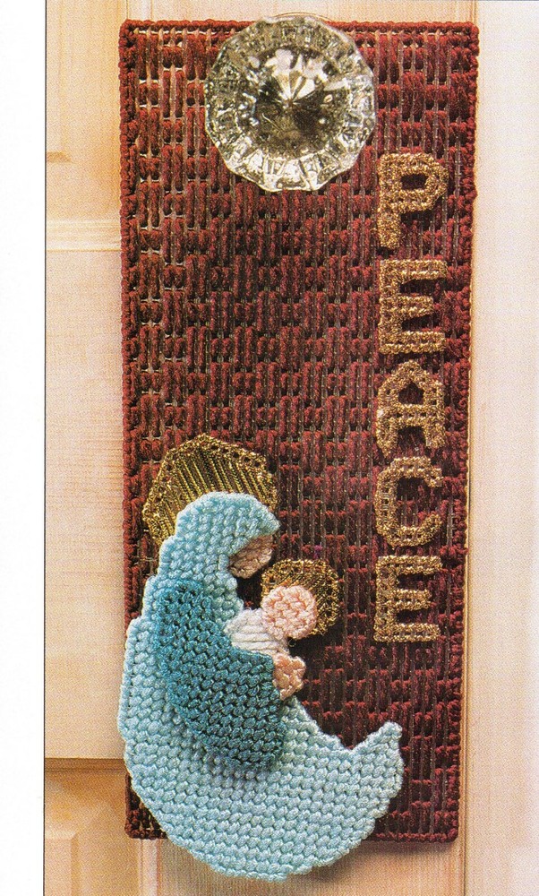 PEACE ON EARTH DOOR HANGER CHRISTMAS PLASTIC CANVAS PATTERN INSTRUCTIONS