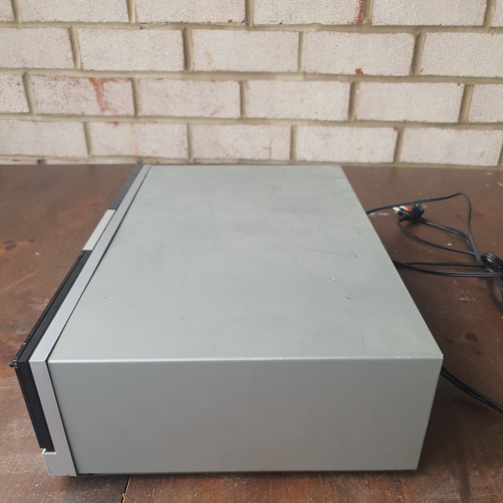 Hitachi D-E7 CASSETTE DECK DOLBY B, C NR