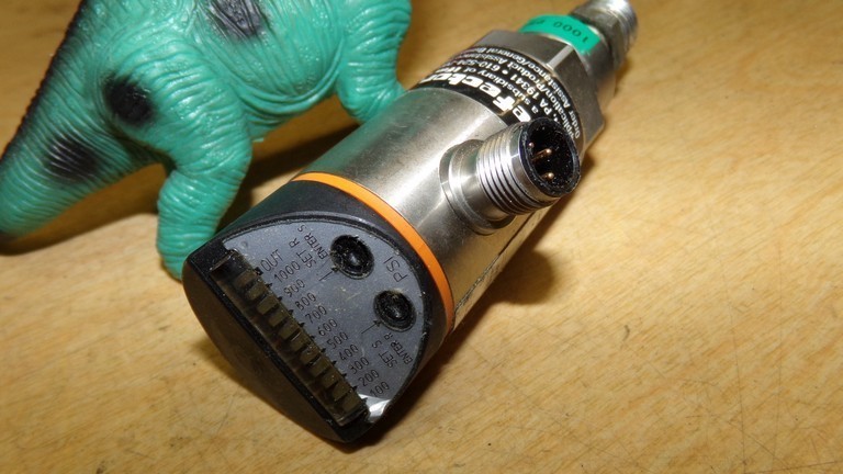 PB5322 Pressure Sensor IFM Efector *Free Shipping*