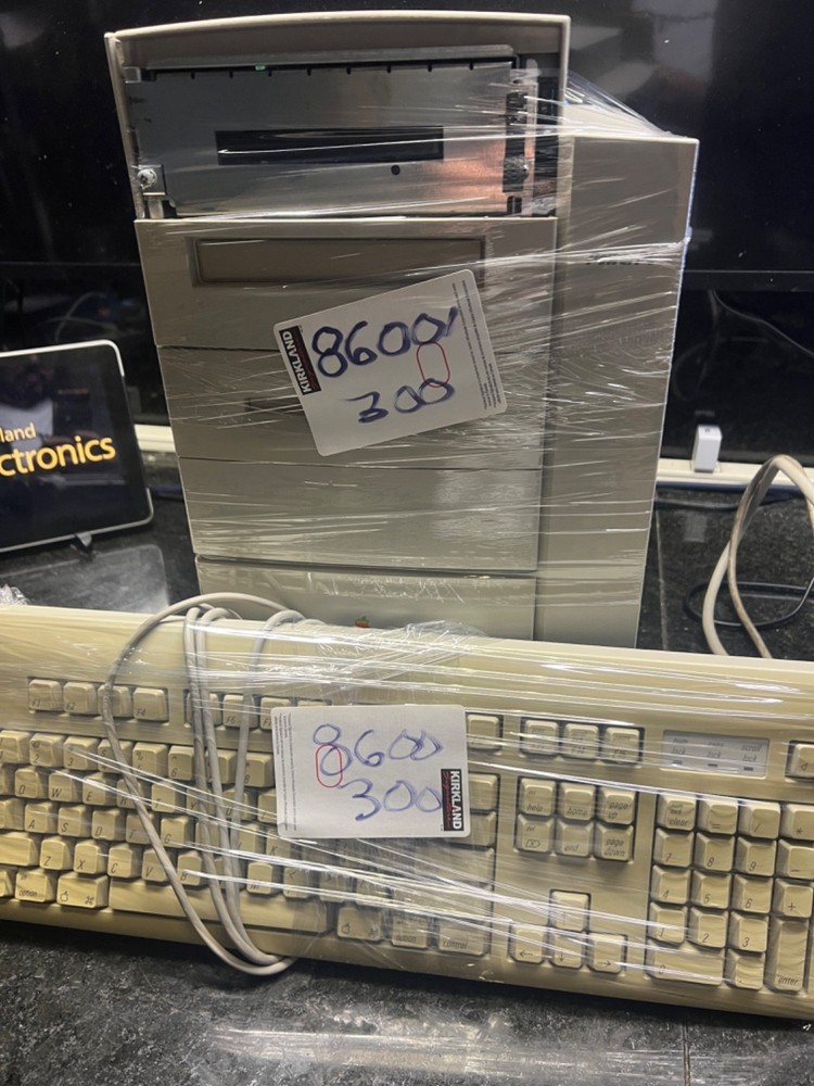 Apple Power Macintosh 8600/300 Desktop Computer M5433-WORKING-TESTED