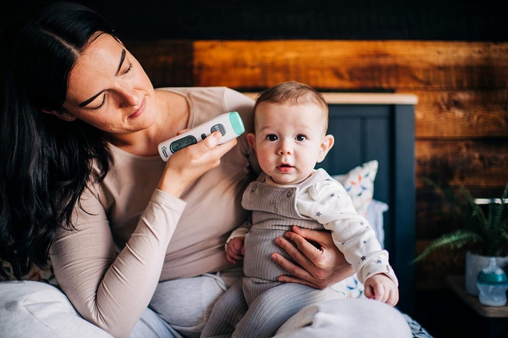 Tommee Tippee THD2FE Digital No Touch and Fast Forehead Baby Thermometer