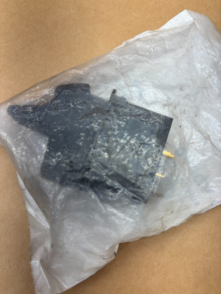 Volvo 20470631 Switch Engine Brake Rocker Dash Console Replacement Part