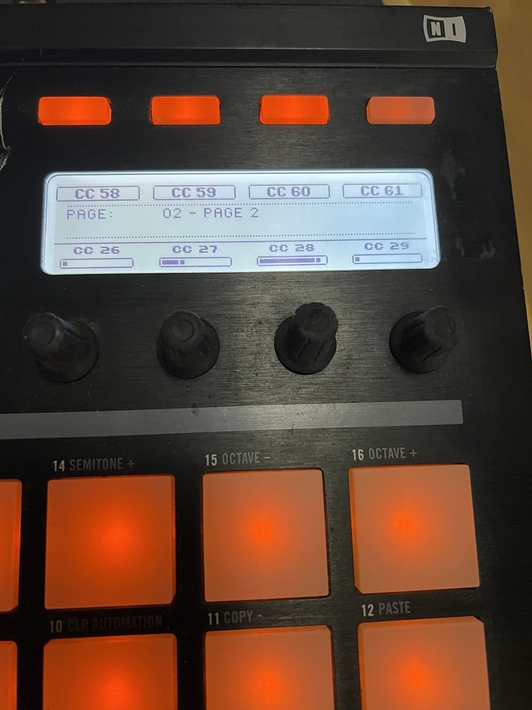 Native Instruments Maschine MK1 MIDI Controller Tested