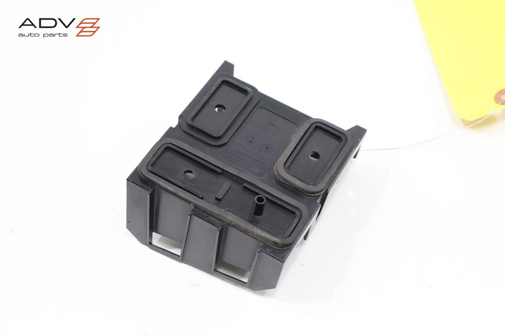 2016 - 2019 FORD EXPLORER REAR LEFT BLIND SPOT RADAR SENSOR MODULE BRACKET OEM