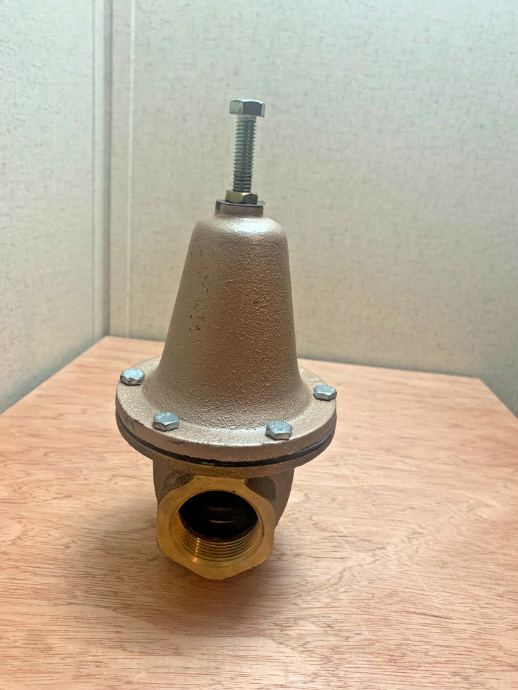 Watts U5B LP 1 1/4" Water Pressure Reducing Valve 10 - 35 PSI 200 LBS. Max.