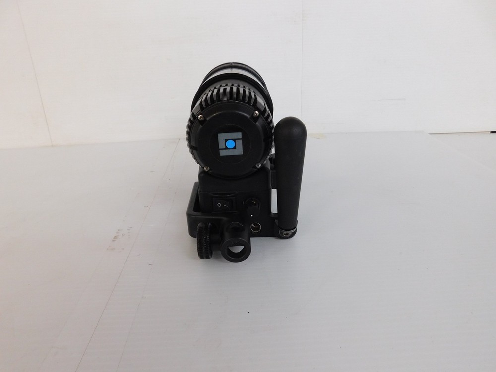 ^^ LOWEL PRO POWER LED DAYLIGHT (SLJ38)