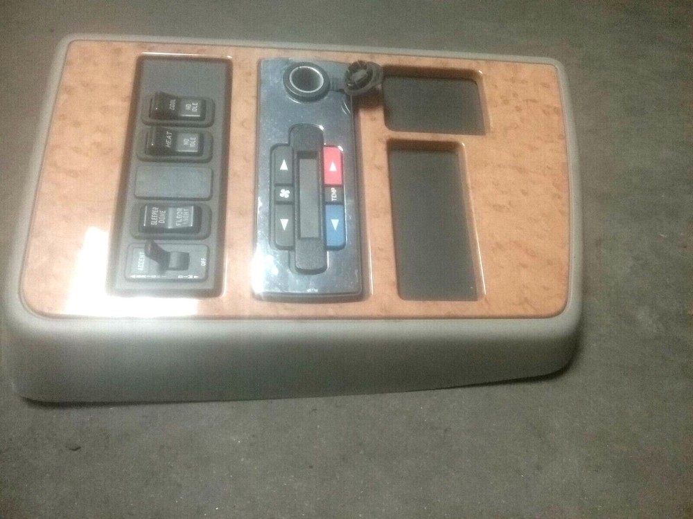 INTERNATIONAL  PROSTAR SLEEPER CONTROL  PANEL XS168610