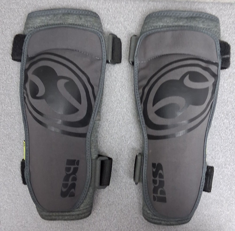 iXS Carve EVO+ Knee Guards - Grey, M
