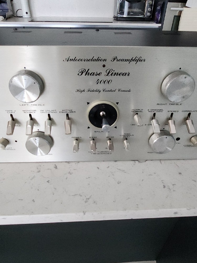 Phase Linear 4000 Preamplifier. Working